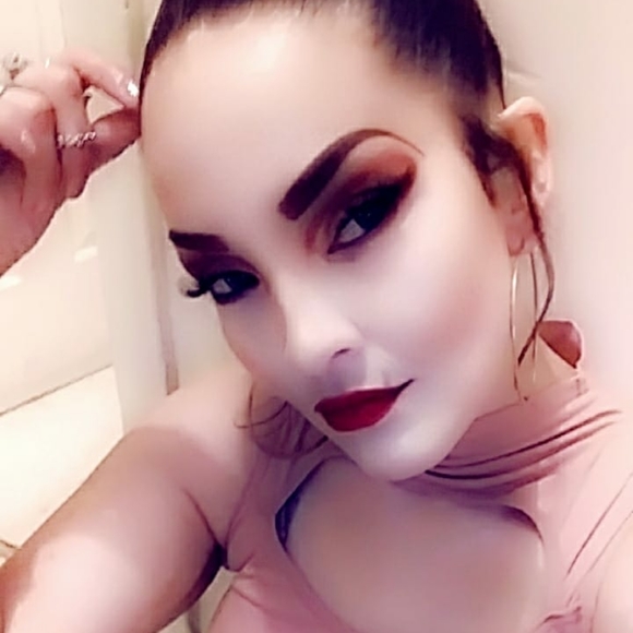 Meet your Posher, Valerie - Picture 4 of 4